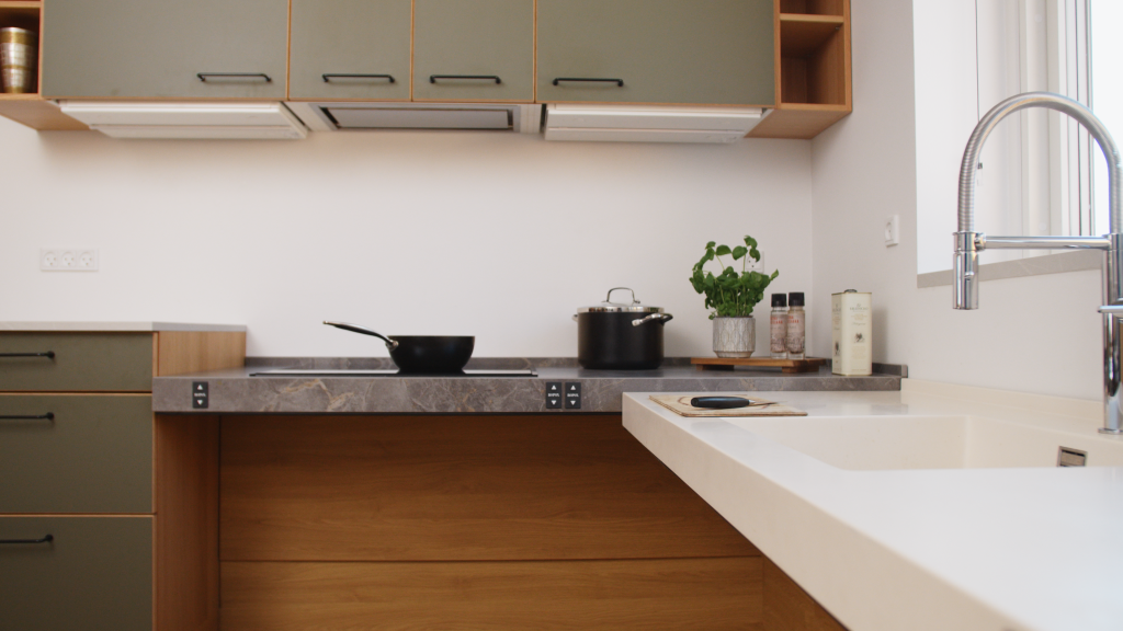 hieght adjustable kitchen